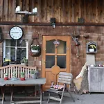 Farm stay Bio-bauernhof, Pferdehof Graeser